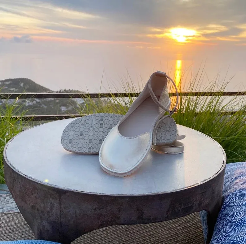 Flexible barefoot ballerinas