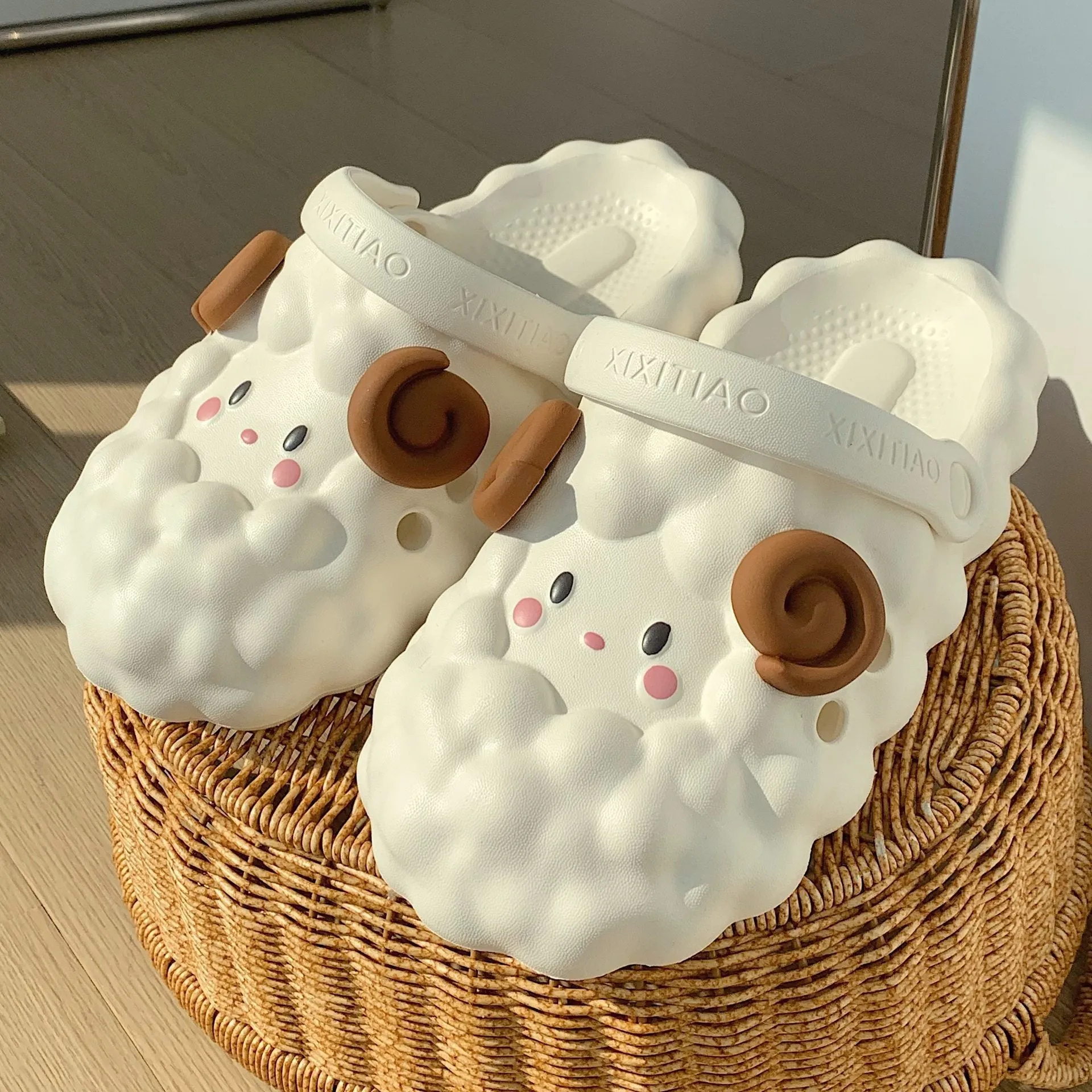 Fluffy Sheep Cloud Sandals – Cozy, Cute & Oh-So-Comfy!