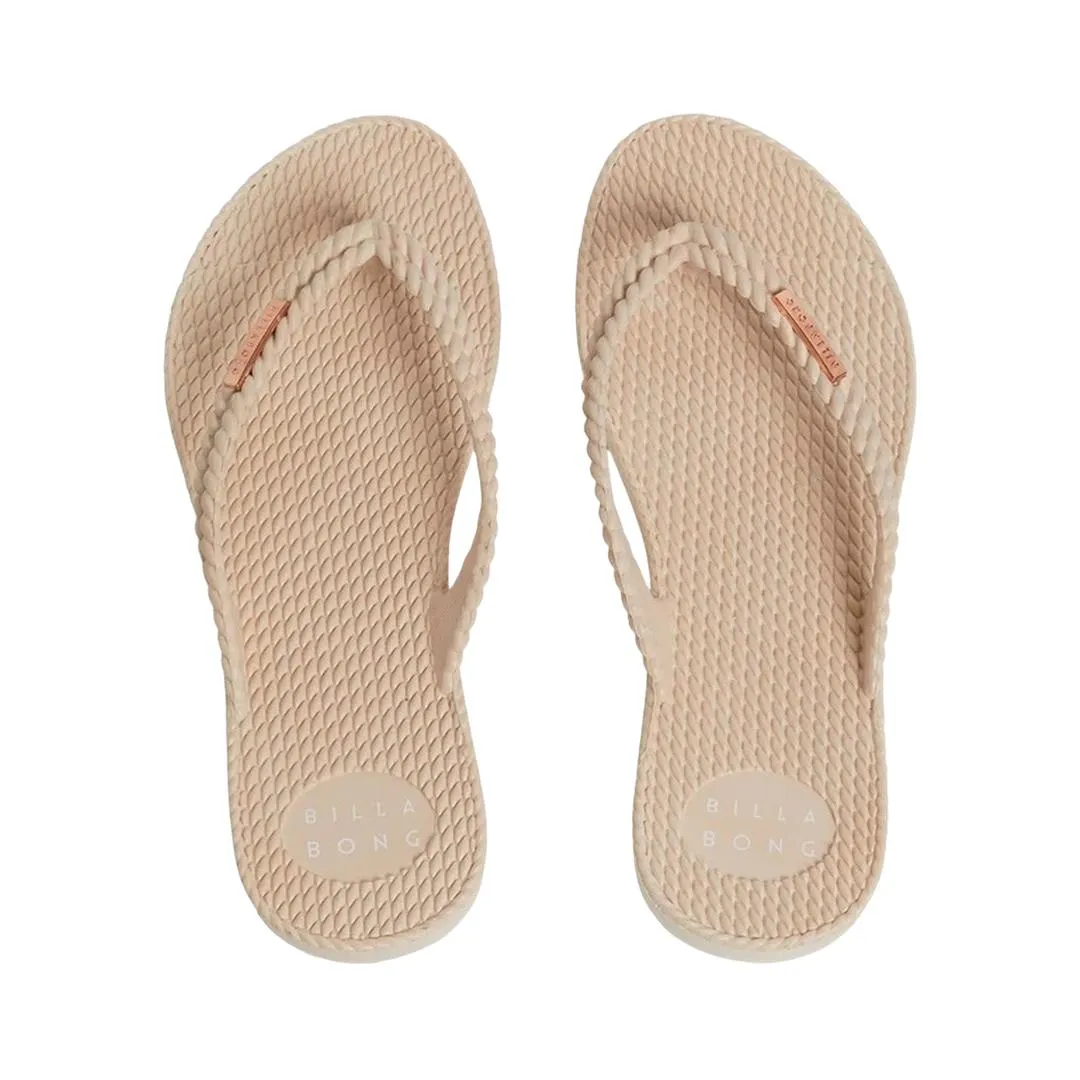 Kick Back Thong - Solid Sandals
