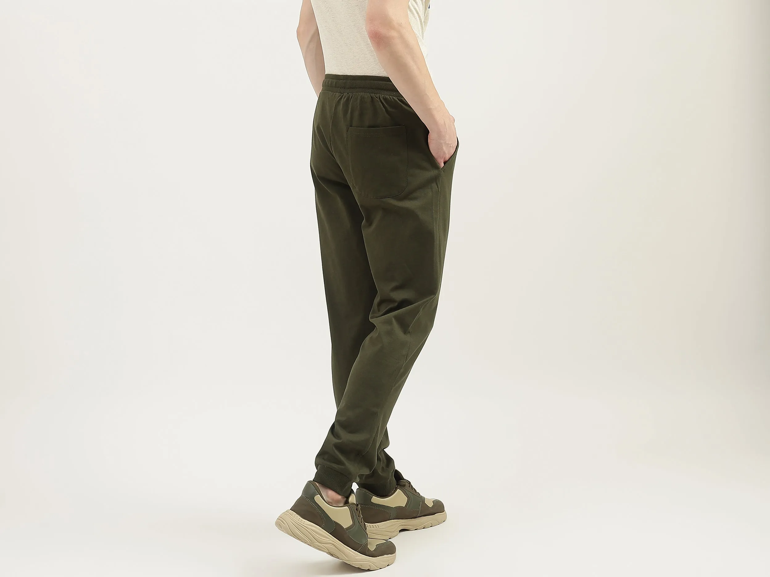 Men Solid Regular Fit Joggers