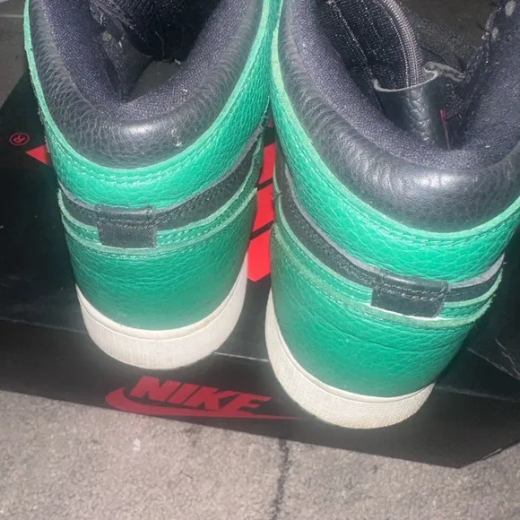 Nike Air Jordan 1 Retro High OG Black Green