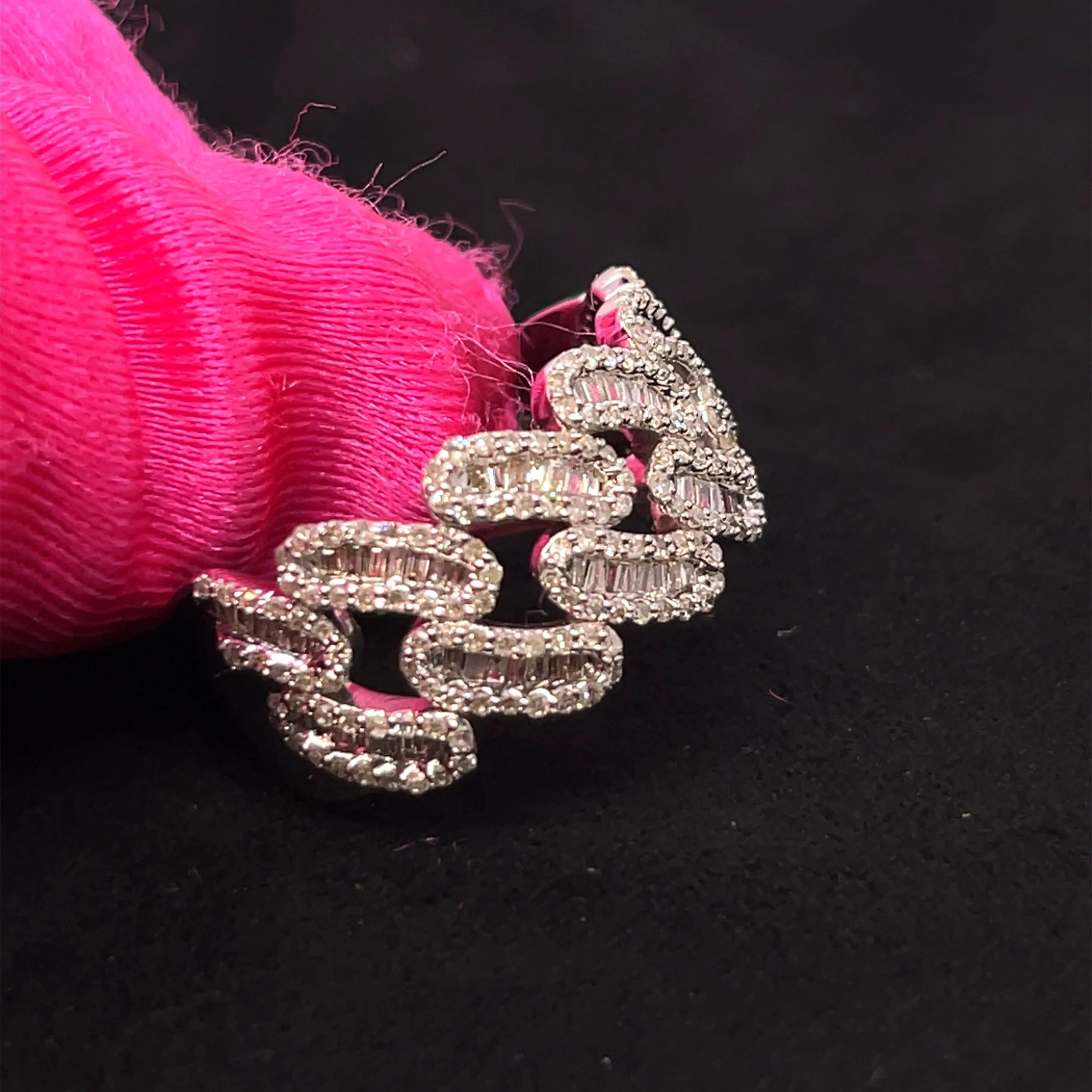 Stylish 10k White Gold Baguette 1.36ct Diamonds Cuban Ring - EXRG2030