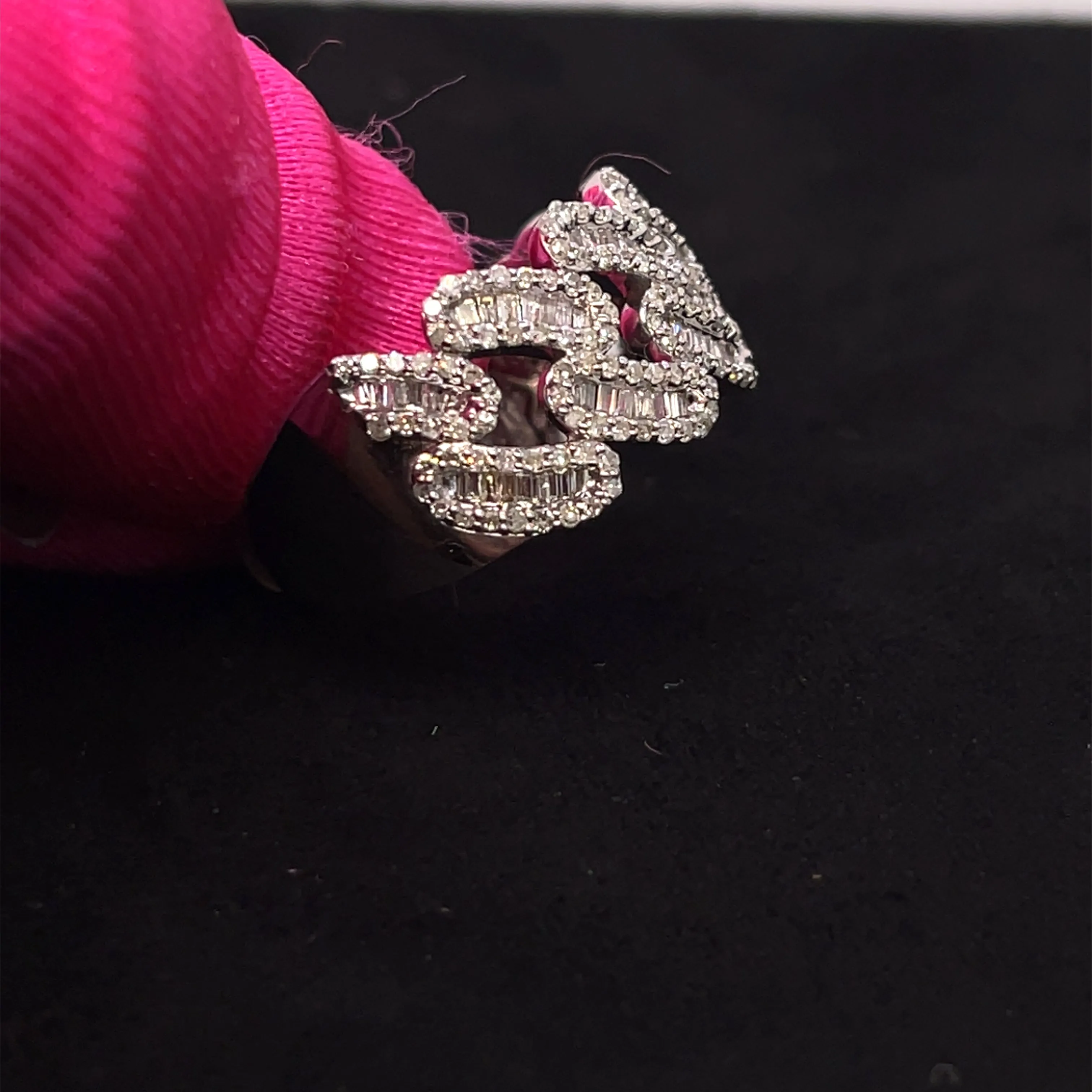 Stylish 10k White Gold Baguette 1.36ct Diamonds Cuban Ring - EXRG2030