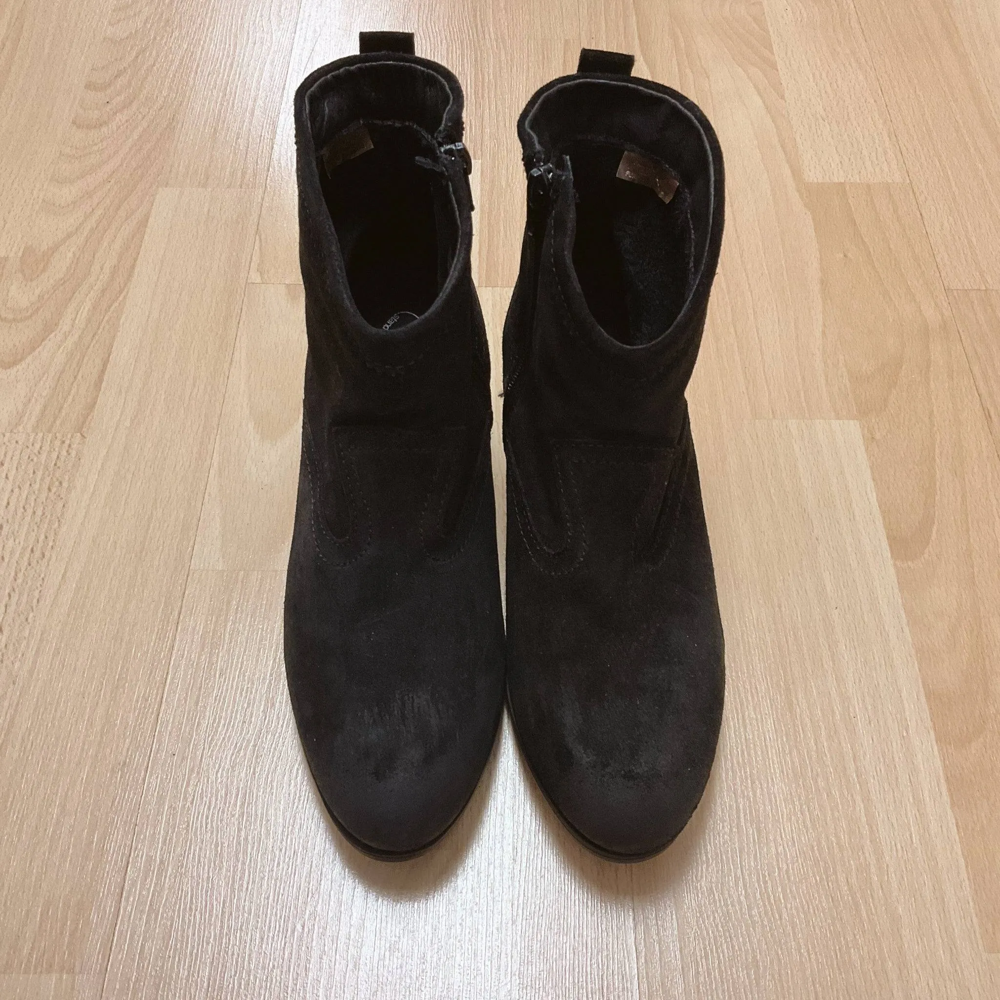 Taos Booties Size 9/9.5