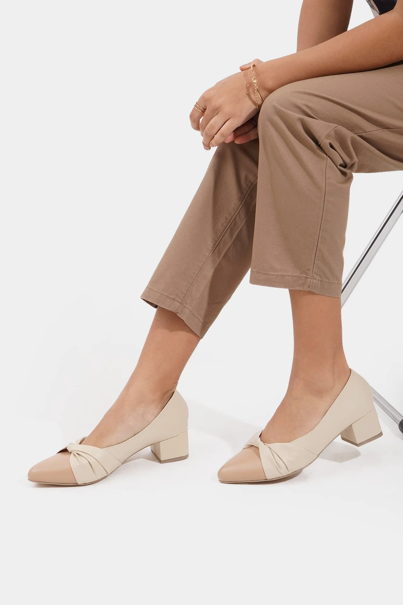 Two-Toned Twisted Pointed Toe Sandals